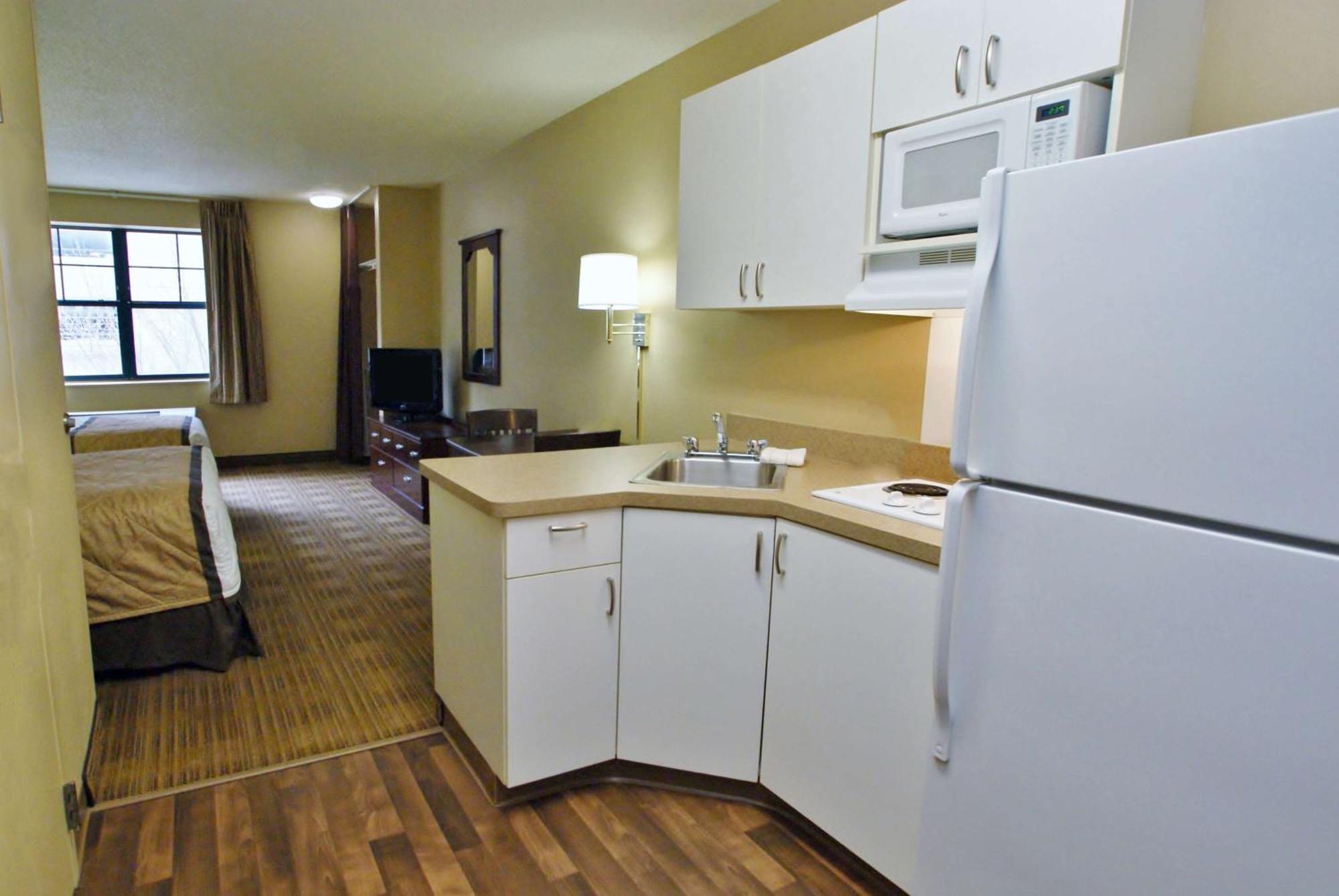 เอ็กซ์เทนด์ สเตย์ อเมริกา ชิคาโก- มิดเวย์ Hotel Bedford Park ภายนอก รูปภาพ