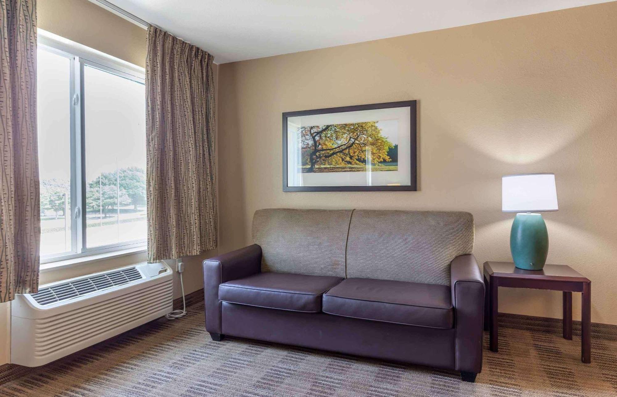 เอ็กซ์เทนด์ สเตย์ อเมริกา ชิคาโก- มิดเวย์ Hotel Bedford Park ภายนอก รูปภาพ