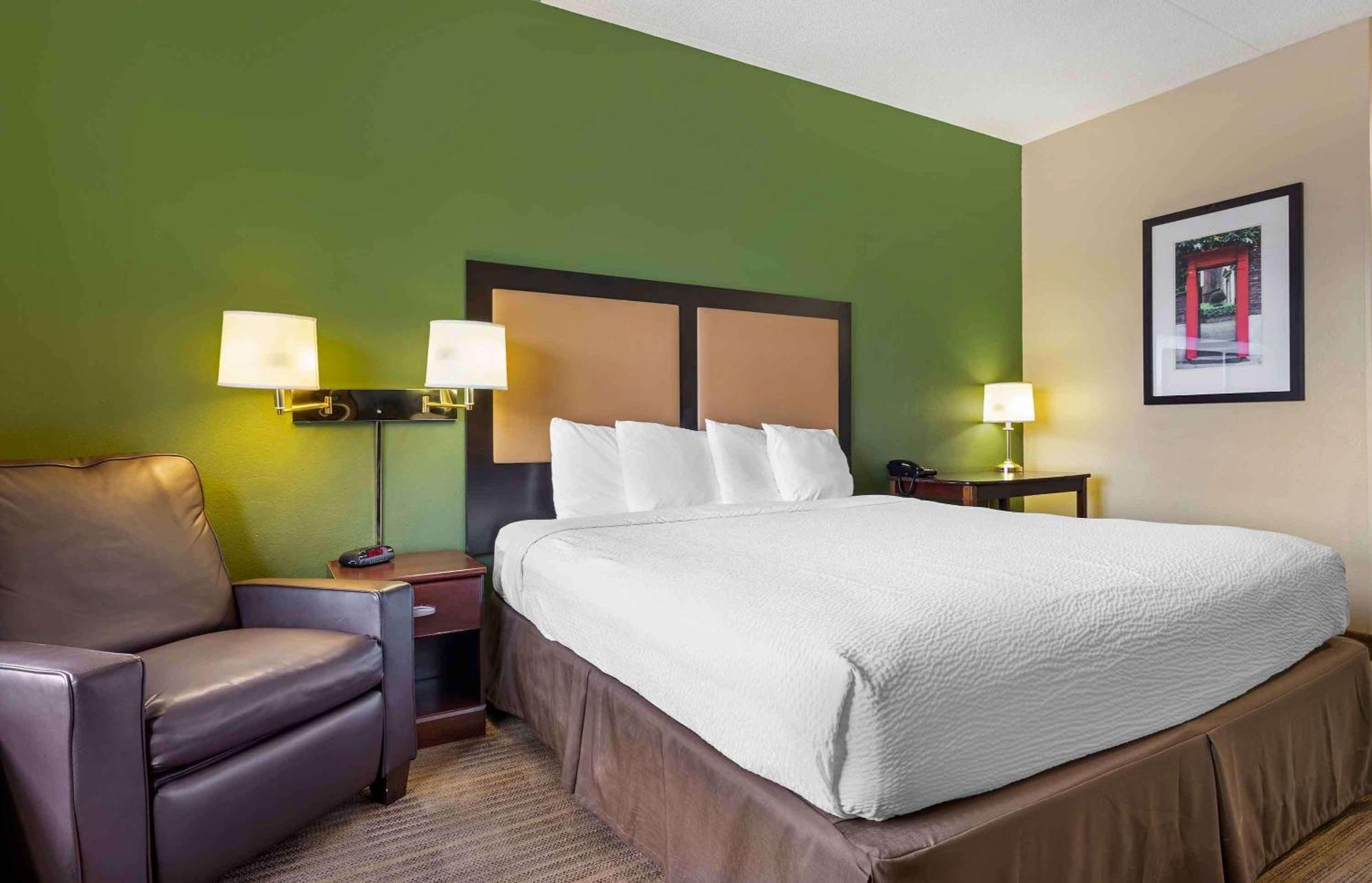 เอ็กซ์เทนด์ สเตย์ อเมริกา ชิคาโก- มิดเวย์ Hotel Bedford Park ภายนอก รูปภาพ