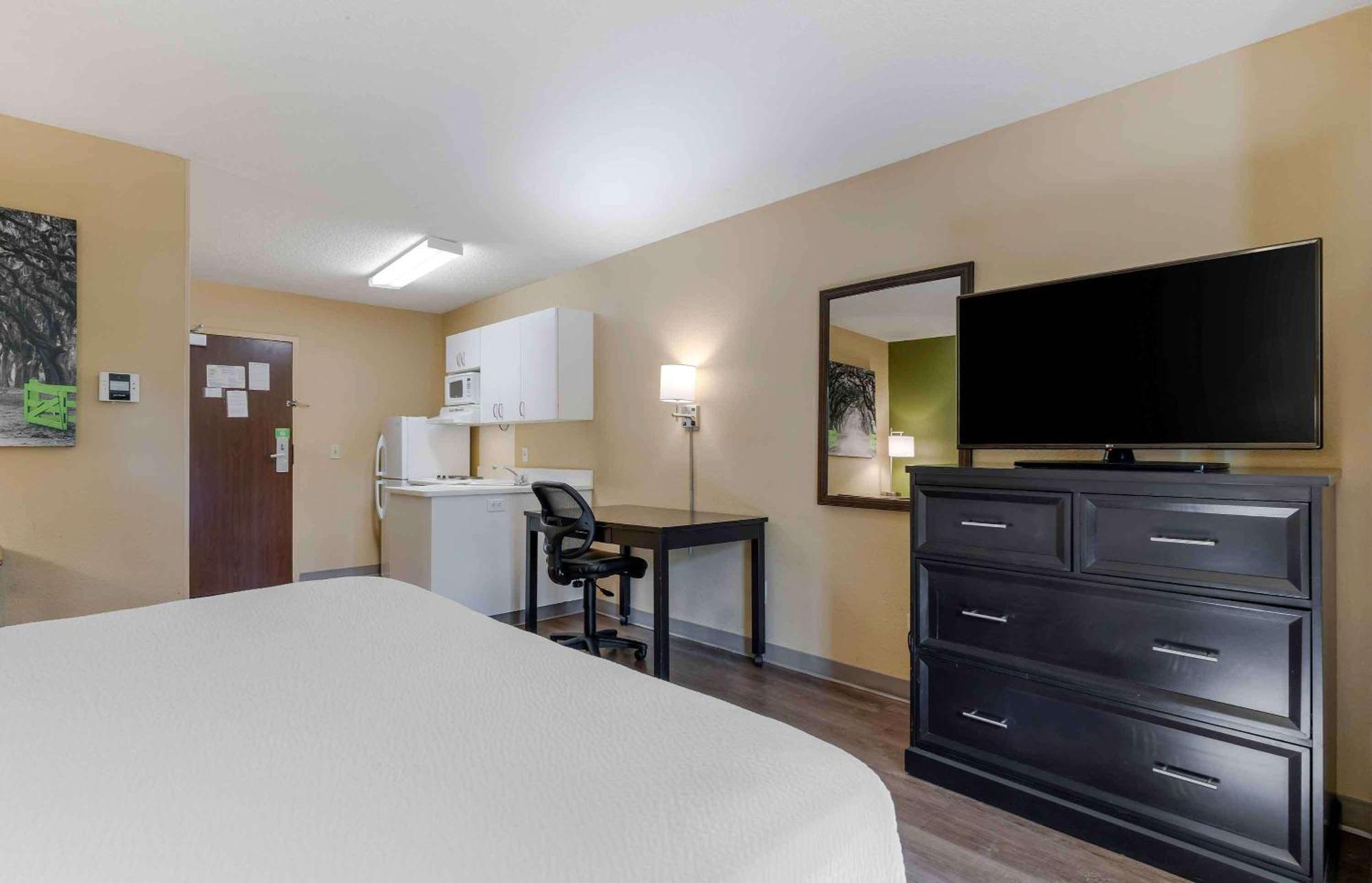 เอ็กซ์เทนด์ สเตย์ อเมริกา ชิคาโก- มิดเวย์ Hotel Bedford Park ภายนอก รูปภาพ