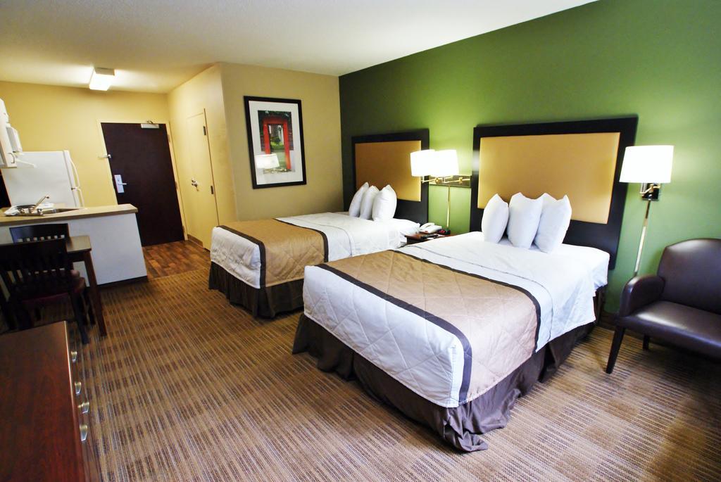 เอ็กซ์เทนด์ สเตย์ อเมริกา ชิคาโก- มิดเวย์ Hotel Bedford Park ภายนอก รูปภาพ