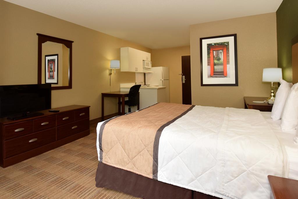 เอ็กซ์เทนด์ สเตย์ อเมริกา ชิคาโก- มิดเวย์ Hotel Bedford Park ภายนอก รูปภาพ