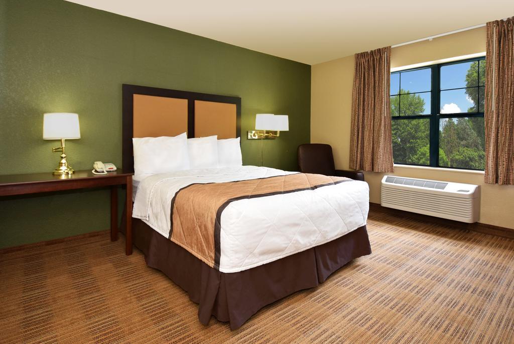 เอ็กซ์เทนด์ สเตย์ อเมริกา ชิคาโก- มิดเวย์ Hotel Bedford Park ภายนอก รูปภาพ