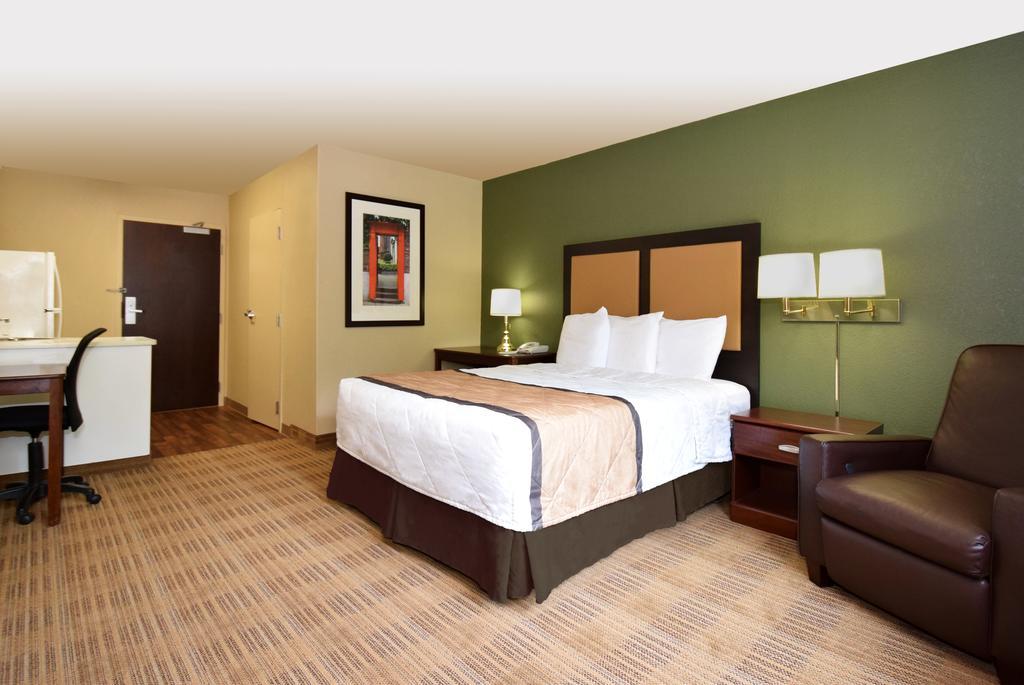 เอ็กซ์เทนด์ สเตย์ อเมริกา ชิคาโก- มิดเวย์ Hotel Bedford Park ภายนอก รูปภาพ