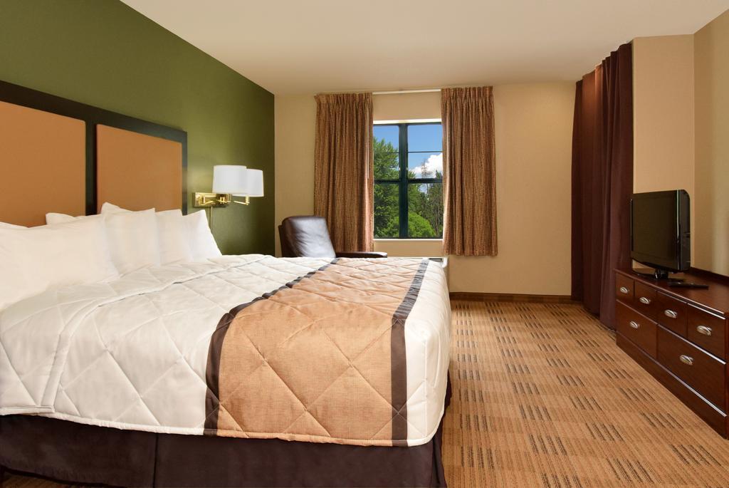 เอ็กซ์เทนด์ สเตย์ อเมริกา ชิคาโก- มิดเวย์ Hotel Bedford Park ภายนอก รูปภาพ