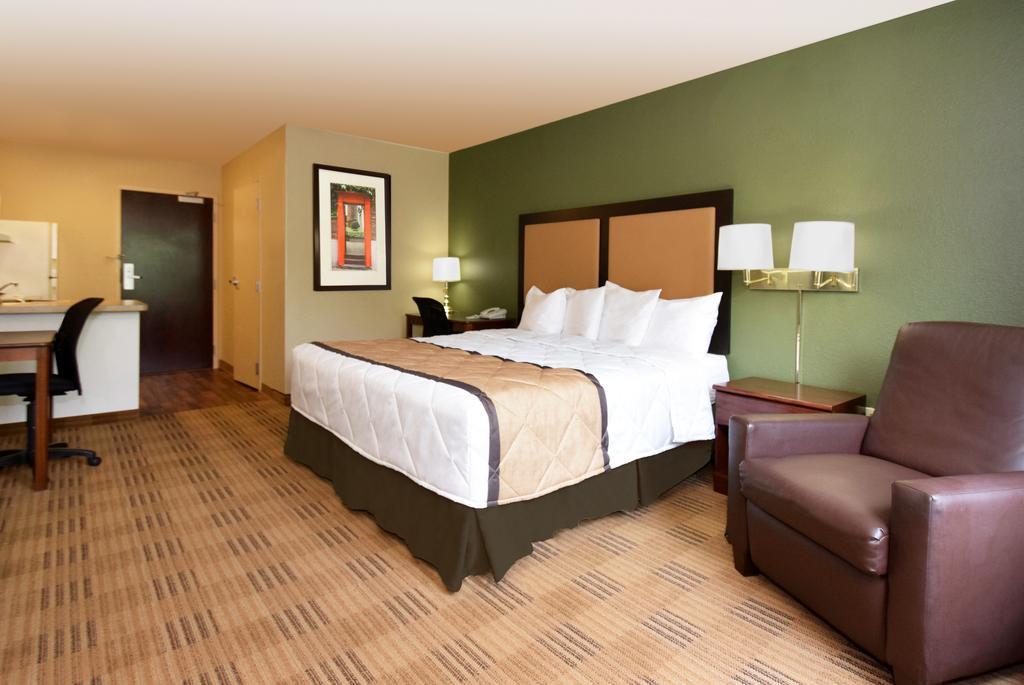 เอ็กซ์เทนด์ สเตย์ อเมริกา ชิคาโก- มิดเวย์ Hotel Bedford Park ภายนอก รูปภาพ